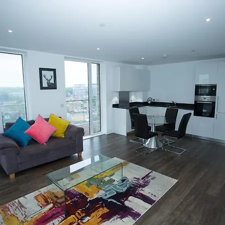 High View Two Bedroom Apartment In Woolwich